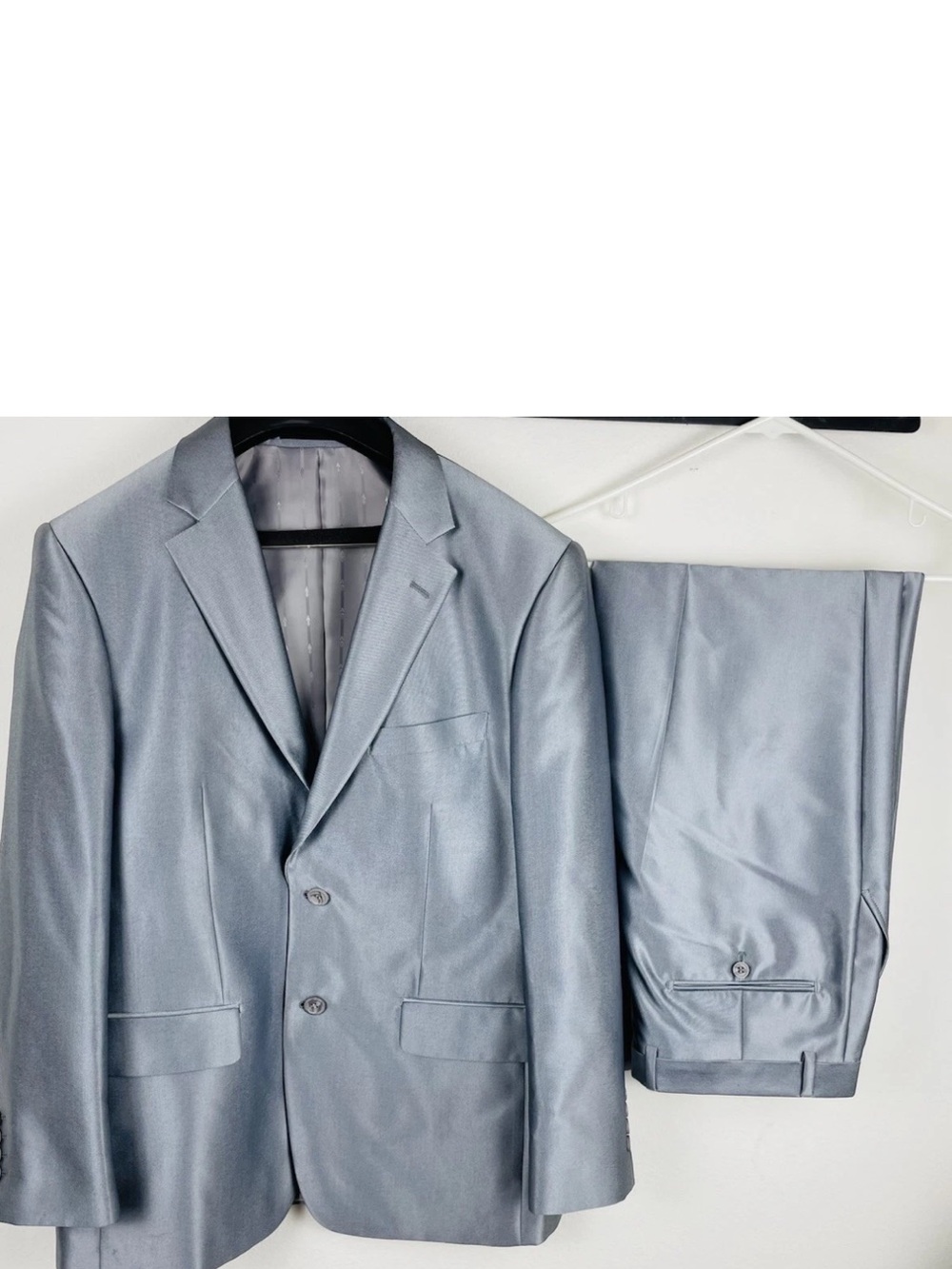 Mens Renoir Silver Sharkskin Italian Style 2 Button Suit Size 38s